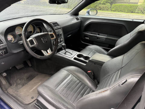 2013 Dodge Challenger R/T Plus