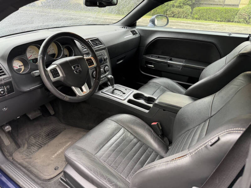 2013 Dodge Challenger R/T Plus