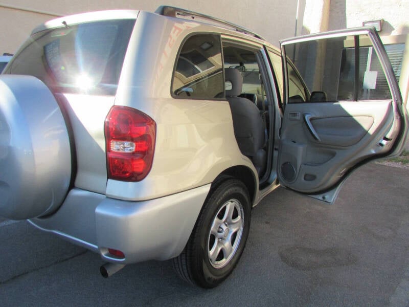 2005 Toyota RAV4 Base photo 20