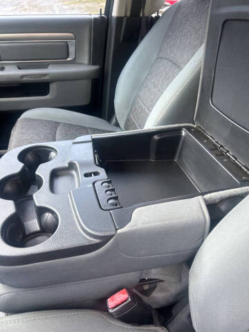 2016 RAM 1500 SLT