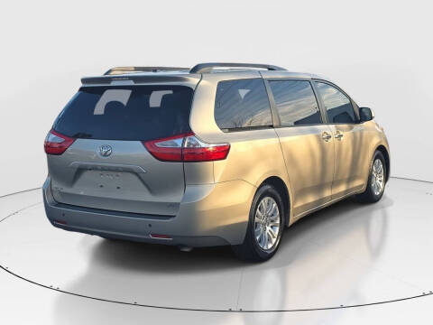 2015 Toyota Sienna