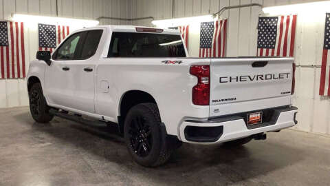 2025 Chevrolet Silverado 1500 Custom