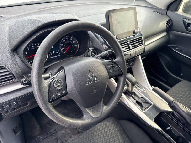 2024 Mitsubishi Eclipse Cross LE
