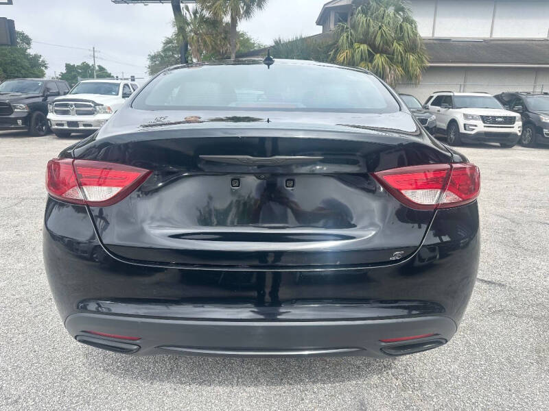 2015 Chrysler 200 S