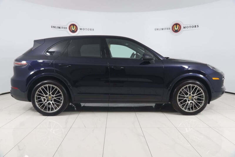2022 Porsche Cayenne Platinum Edition