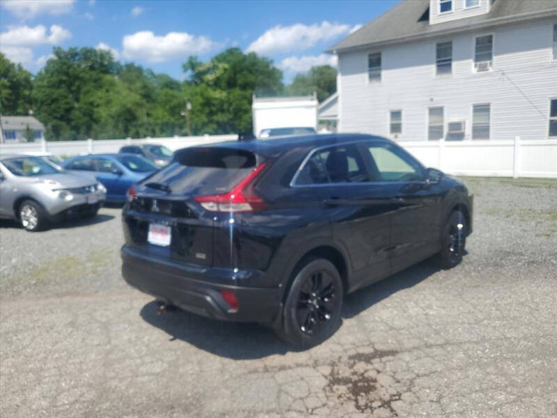 2022 Mitsubishi Eclipse Cross LE