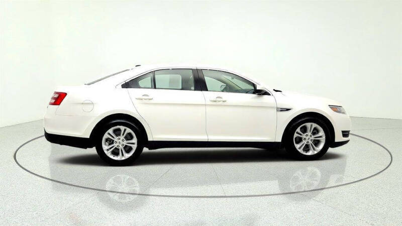 2018 Ford Taurus SEL