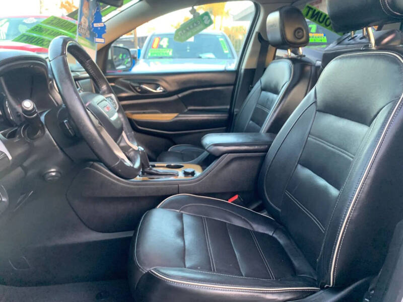 2017 GMC Acadia Denali