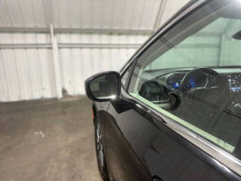 2024 Chrysler Pacifica Plug-In Hybrid Select