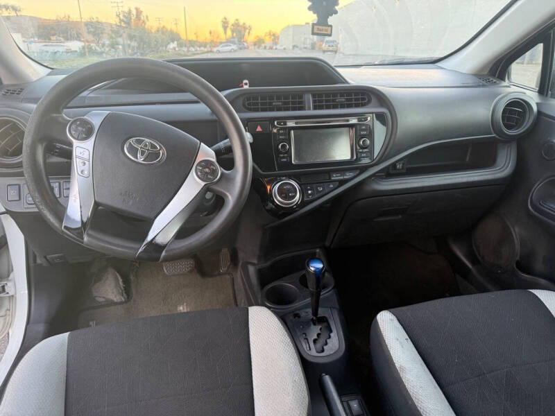 2017 Toyota Prius c One