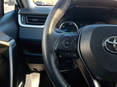 2022 Toyota RAV4 Hybrid XLE