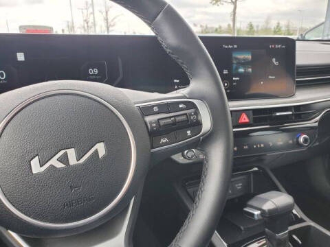2025 Kia K5 EX