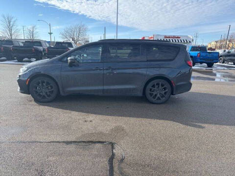 2021 Chrysler Pacifica Touring L