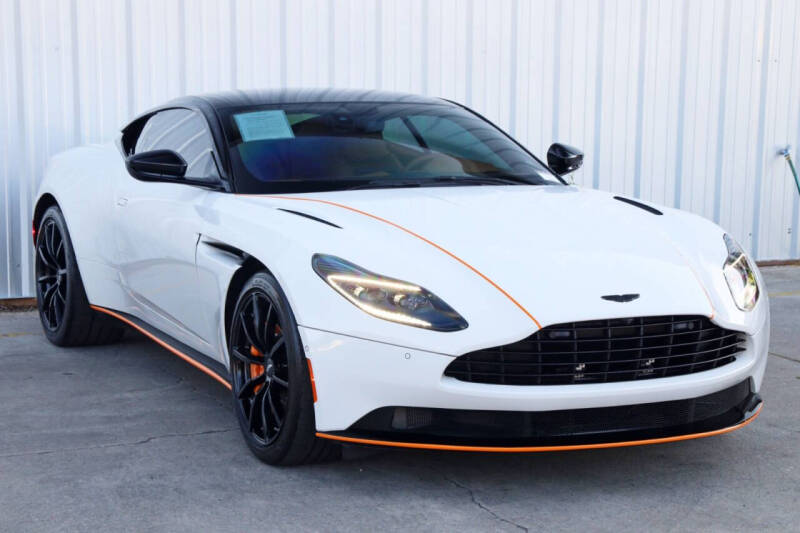 2022 Aston Martin DB11 V8