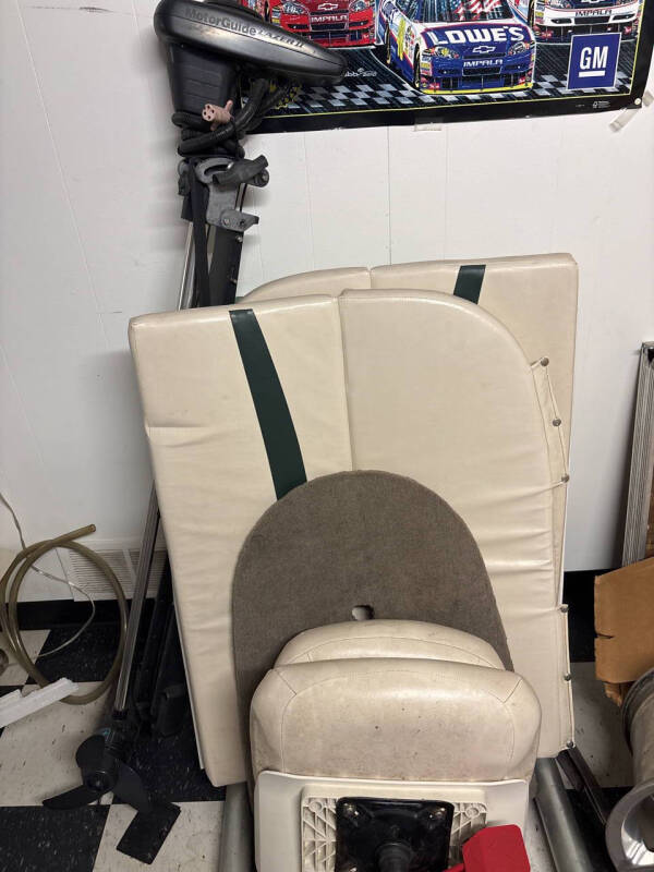 2001 Larson Boats 190SEI