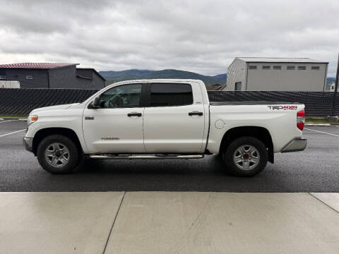 2015 Toyota Tundra SR5