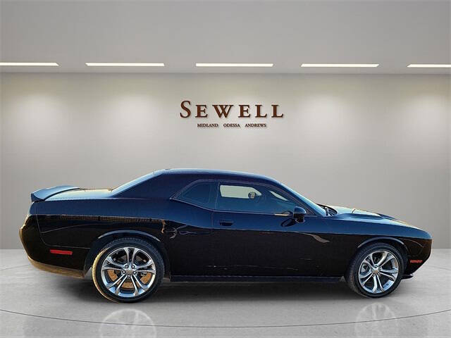 2022 Dodge Challenger SXT