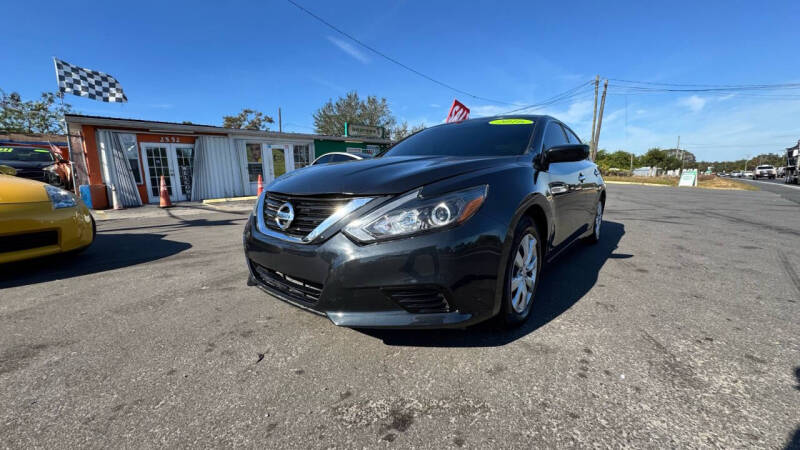 Nissan Altima's photo