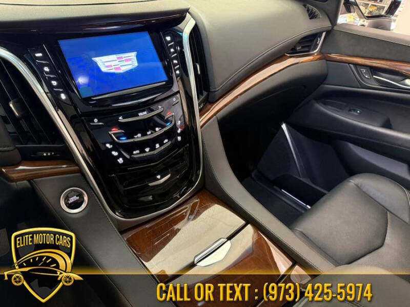 2019 Cadillac Escalade Luxury