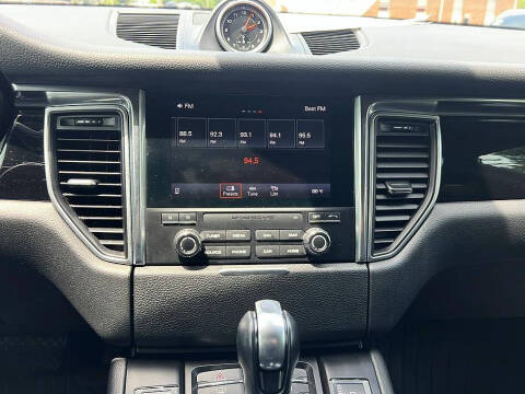 2018 Porsche Macan