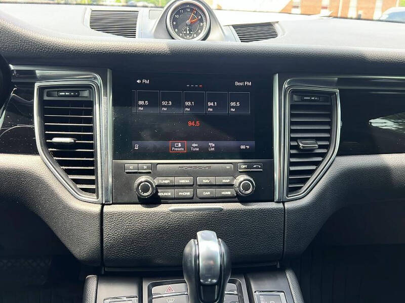 2018 Porsche Macan