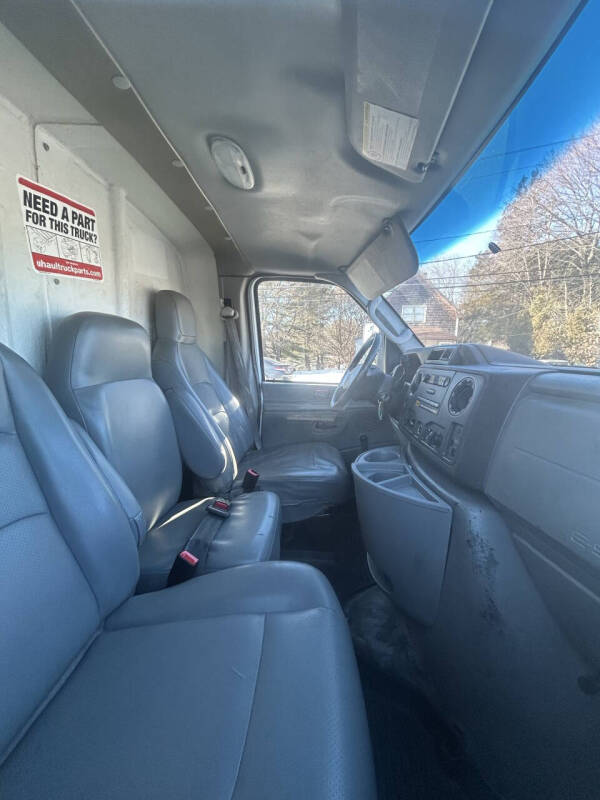 2010 Ford E-Series E-450 SD