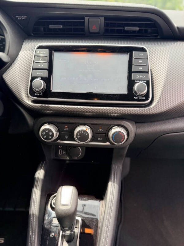 2019 Nissan Kicks SV