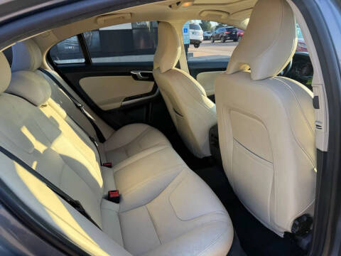 2018 Volvo S60 T5 Dynamic