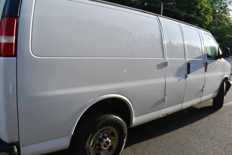 2017 GMC Savana 2500