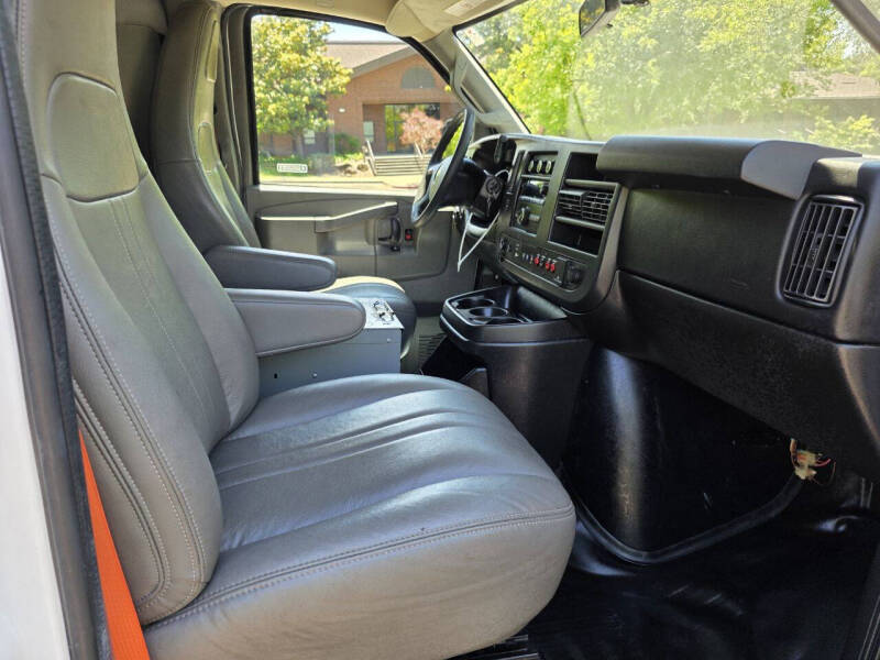 2016 Chevrolet Express 2500