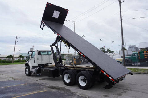 2015 Freightliner M2 106