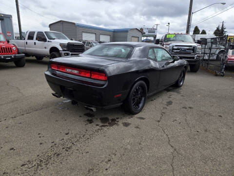2009 Dodge Challenger SE