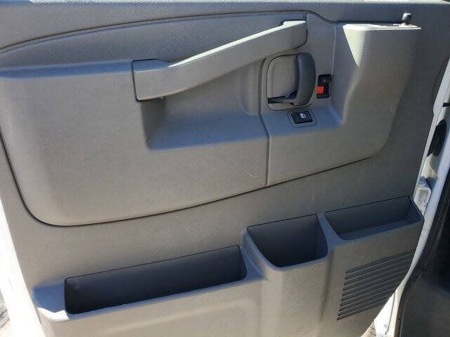 2023 Chevrolet Express 2500