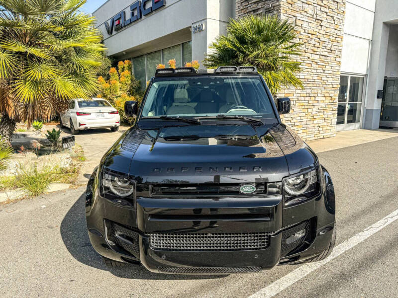 2023 Land Rover Defender 110 SE