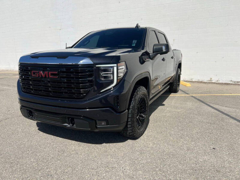 2023 GMC Sierra 4WD Crew Cab Short Box Denali's photo