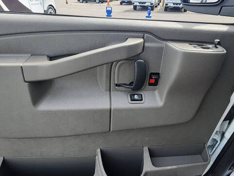 2025 GMC Savana 2500