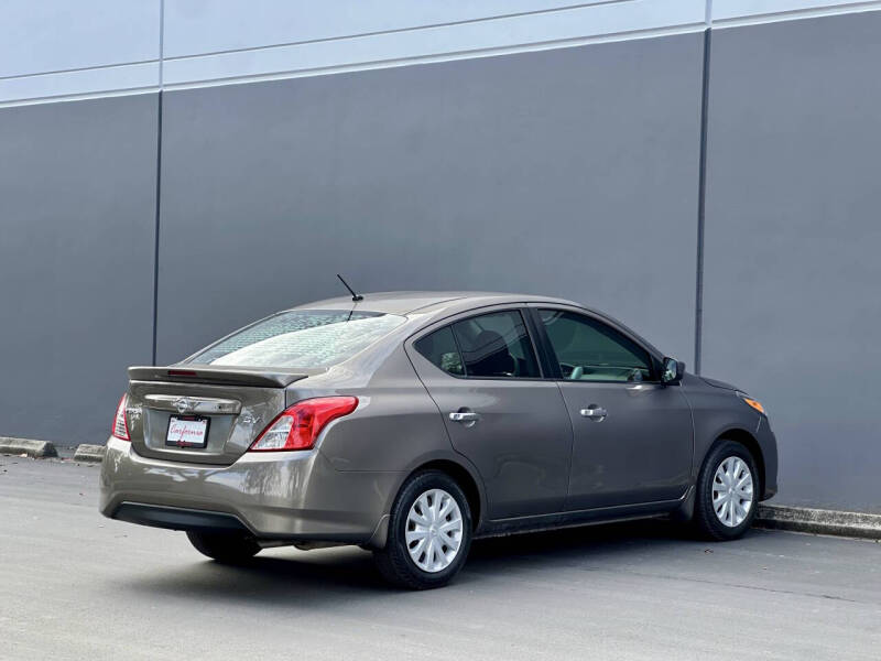2017 Nissan Versa 1.6 SV
