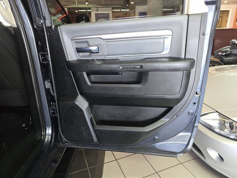 2021 RAM 1500 Classic SLT