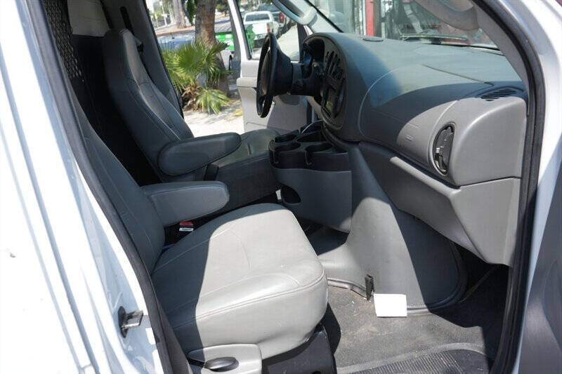 2006 Ford E-Series E-350 SD