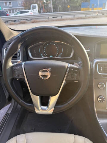 2015 Volvo S60 T5 Premier Plus