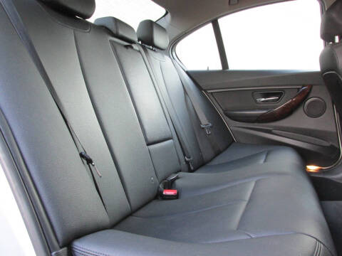 2015 BMW 3 Series 320i