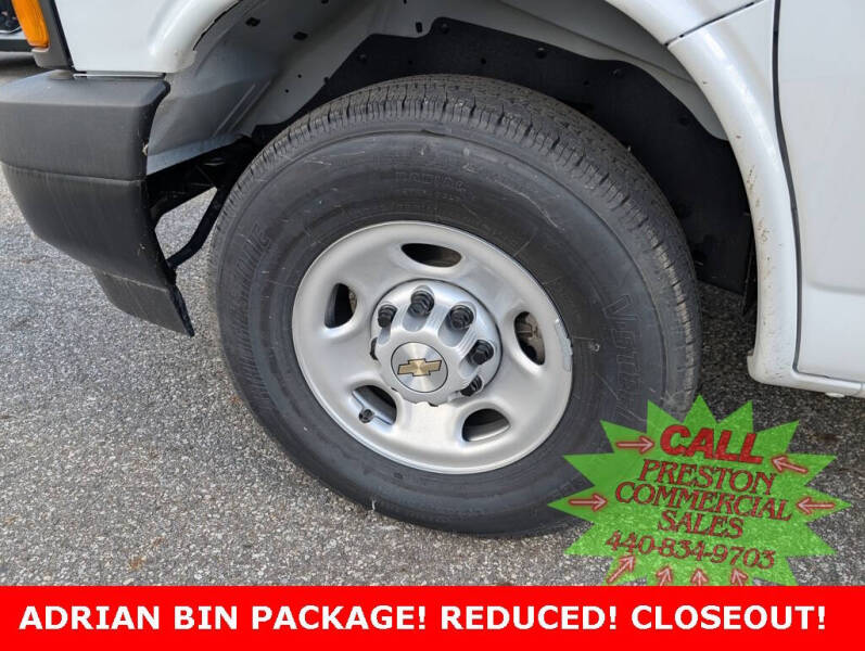 2025 Chevrolet Express 3500