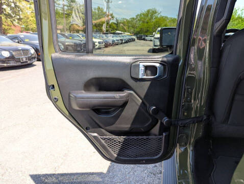 2022 Jeep Gladiator Sport