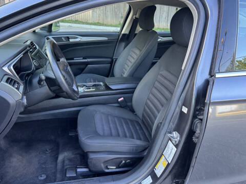 2017 Ford Fusion Hybrid SE