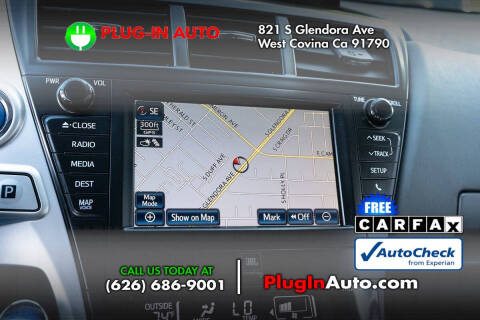 2013 Toyota Prius v Five