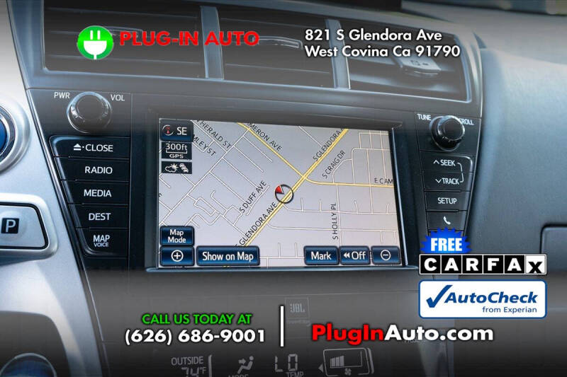 2013 Toyota Prius v Five