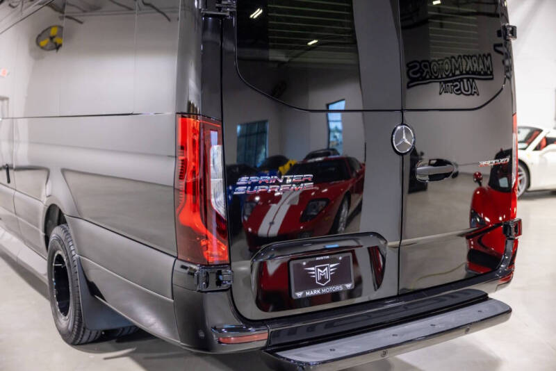 2025 Mercedes-Benz Sprinter 3500XD