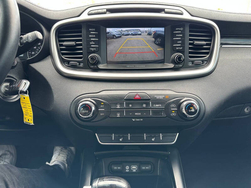 2018 Kia Sorento LX