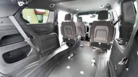 2024 Chrysler Pacifica Touring