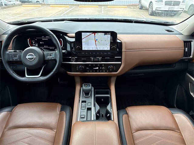 2022 Nissan Pathfinder Platinum